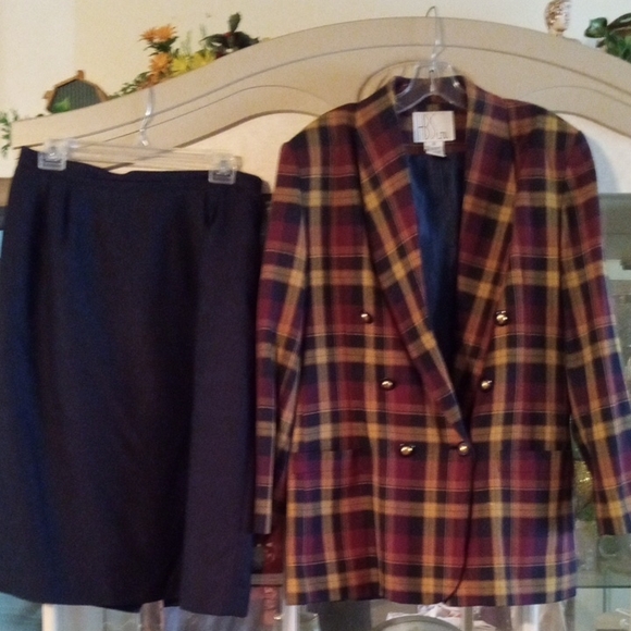 Classic Plaid Double-Breasted Blazer and Skirt Set - Picture 1 of 2